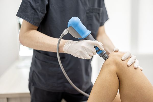 Ultrasuonoterapia Ginocchio: l'Utilizzo in Fisioterapia